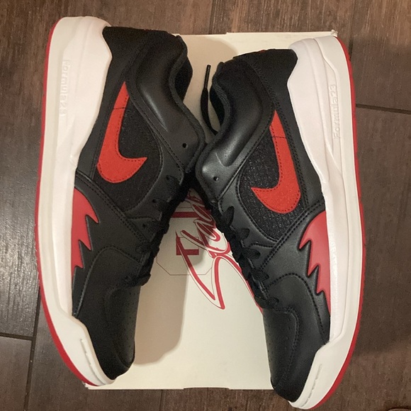 Brand new dead stock! Never worn womens Jordan’s! Size 11. Mens 9.5 - Picture 2 of 5